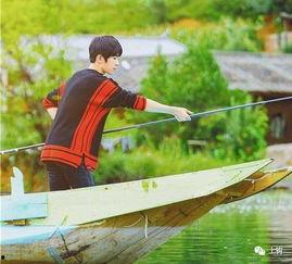 坐船出海吃瓜群众,坐船出海的悠闲时光